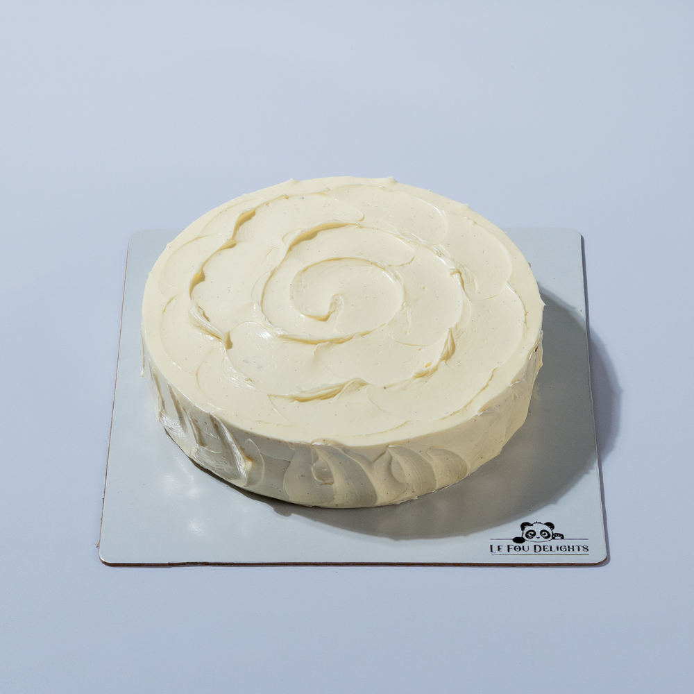 Classic vanilla bean with real roasted vanilla bean cake from le Fou delight
