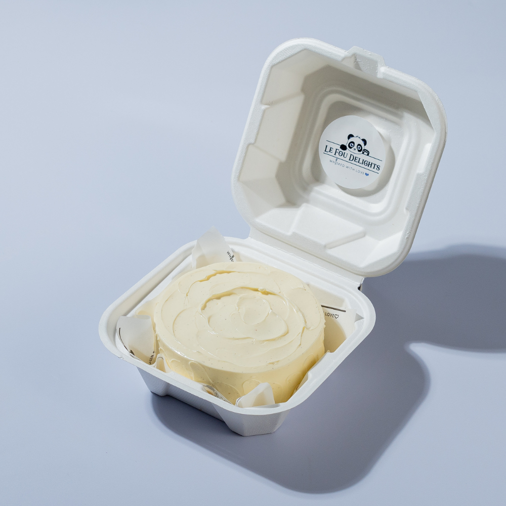 Classic vanilla bean with real roasted vanilla bean cake from le Fou delight
