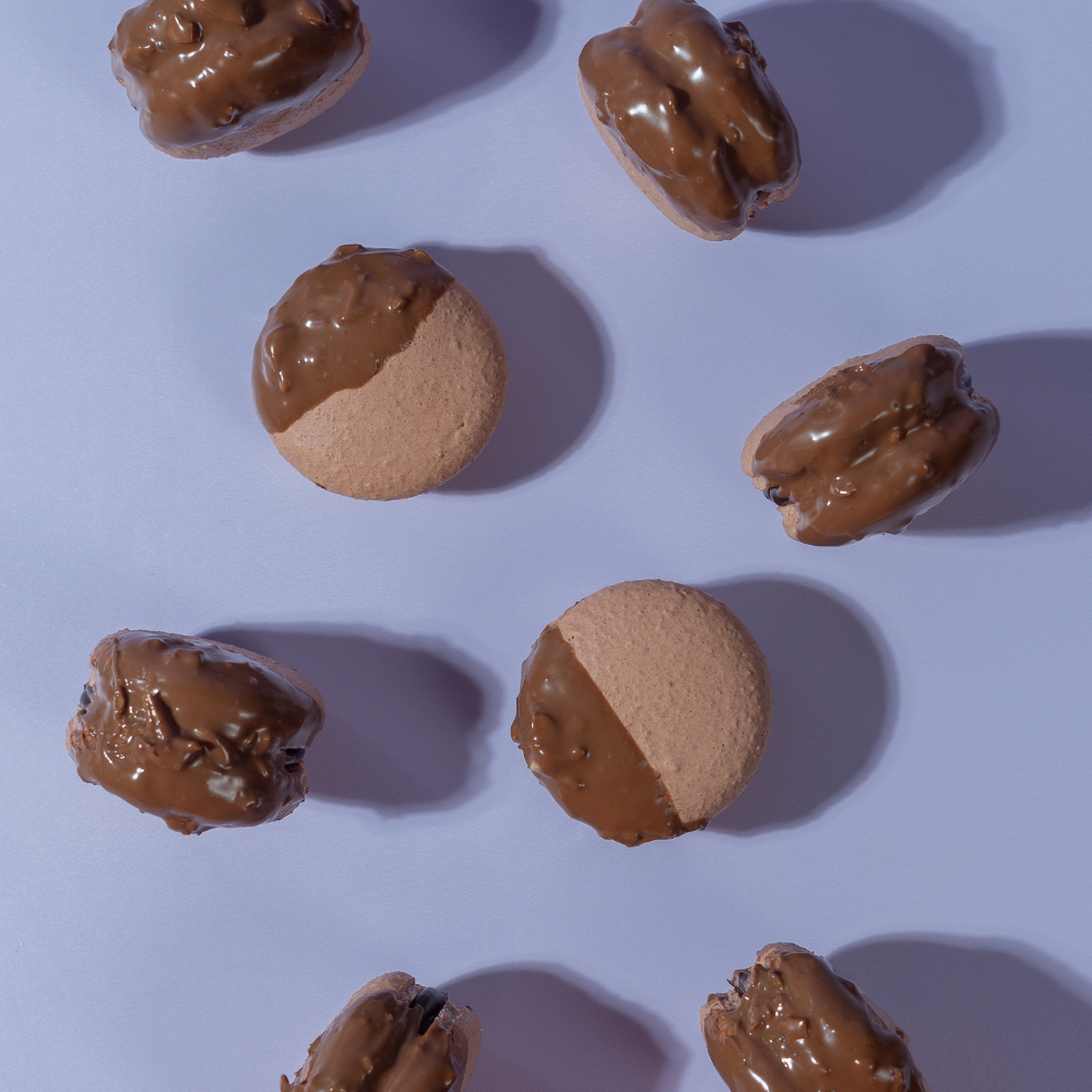 nutella macroon (2) Creamy Nutella Macaron filled with hazelnut chocolate spread Vadodara
